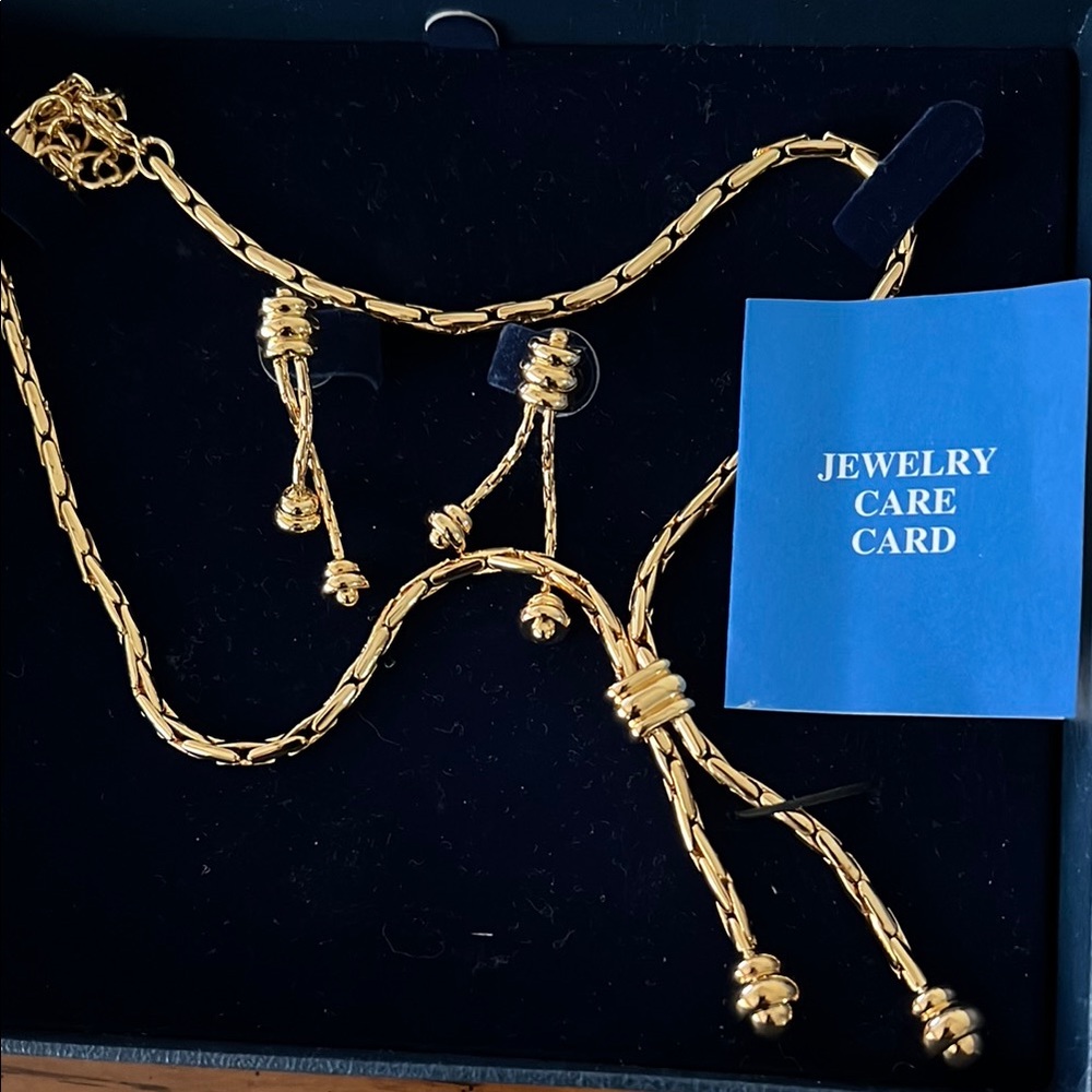 SALE! Personal Accents Goldtone Y- Necklace and Earrings